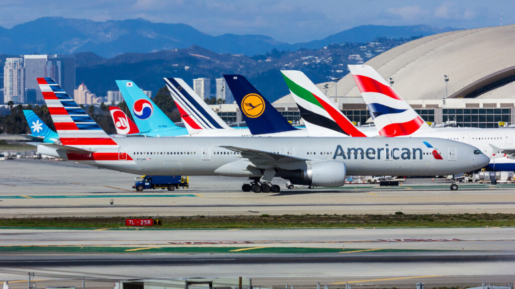 Top 10 Best Airlines